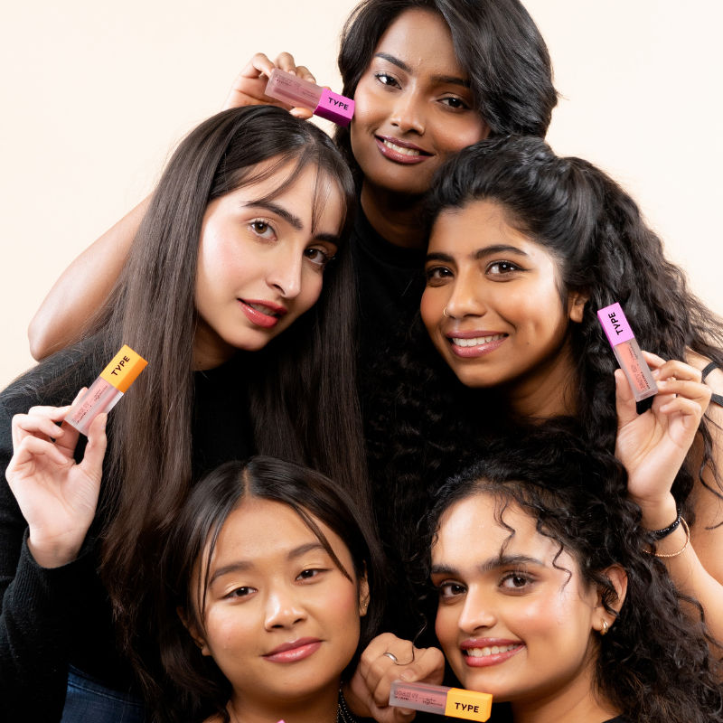 Lip Gloss For Pigmented Lips 6 Hrs Stay Vit C & Niacinamide
