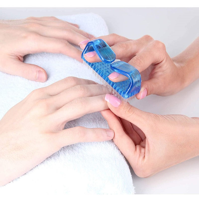 Handle Grip Nail Brush Fingernail Pedicure Scrub Foot Brush Color May Vary