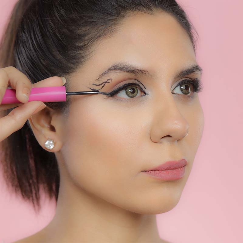 Xtreme Black Eyeliner Smudge Proof Matte Formula - Black