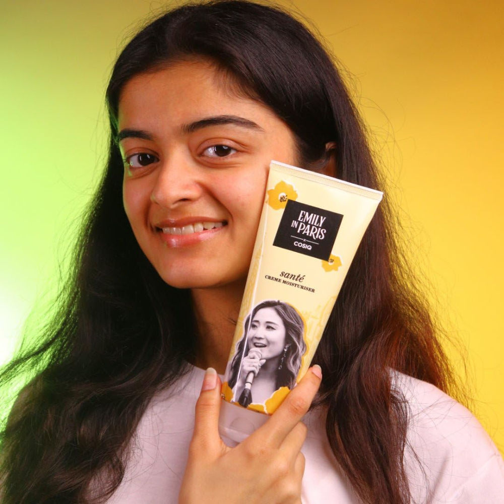 Emily In Paris Mindy’s Sante Soft Light Moisturizer Creme