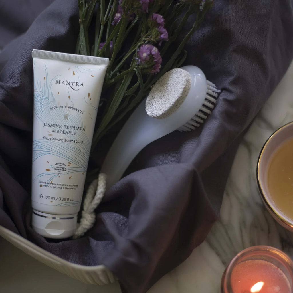 Jasmine, Triphala And Pearls Deep Cleansing Body Scrub