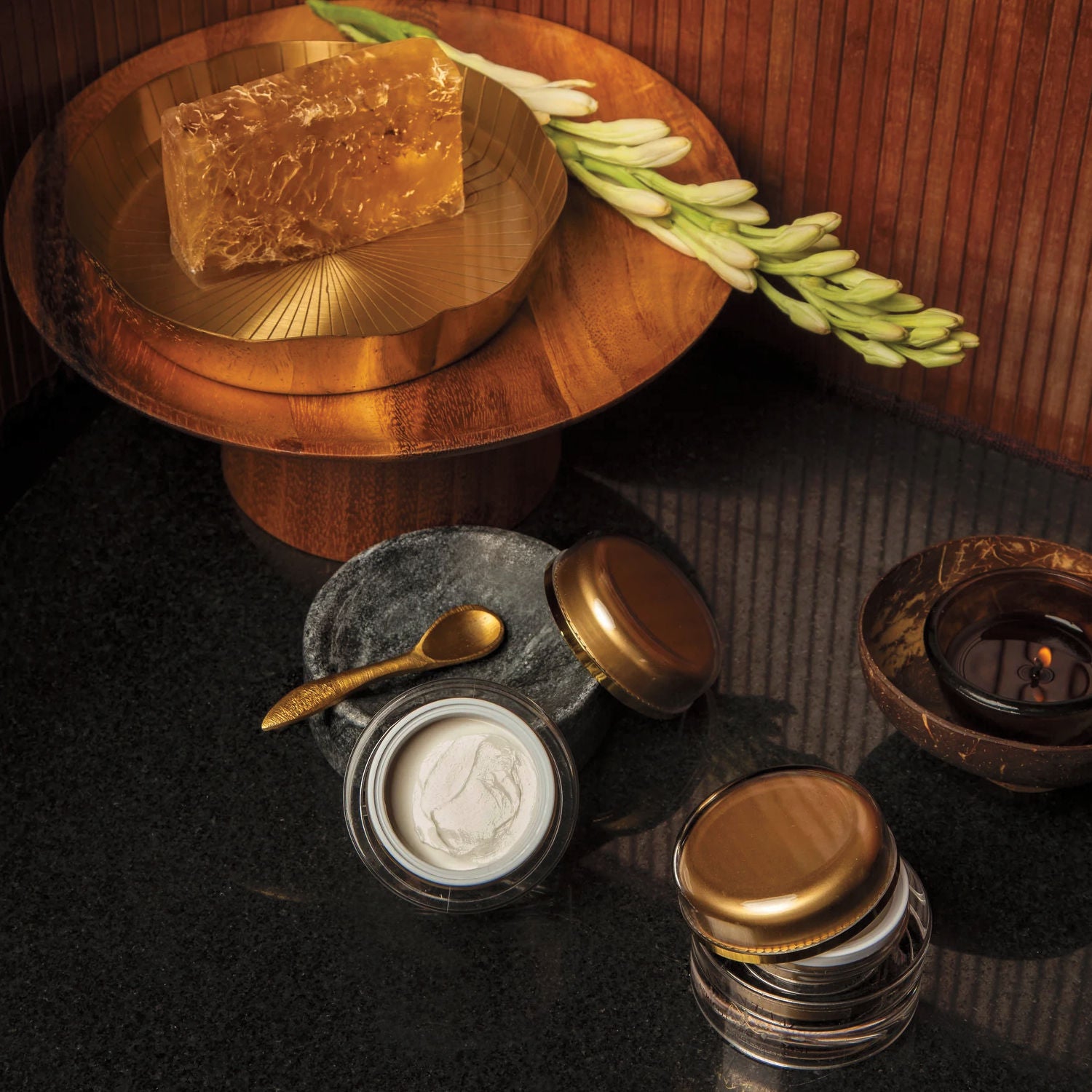 Anantam Saffron & Cucumber Under Eye Complex Light Day Cream