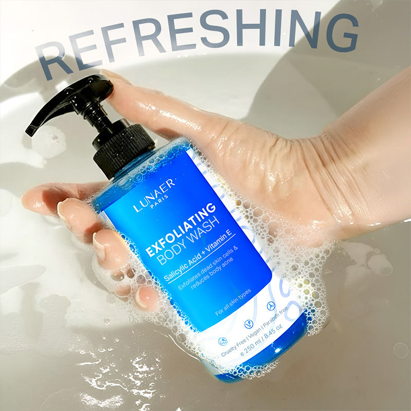 Oud Refreshing Foaming & Exfoliating Shower Gel