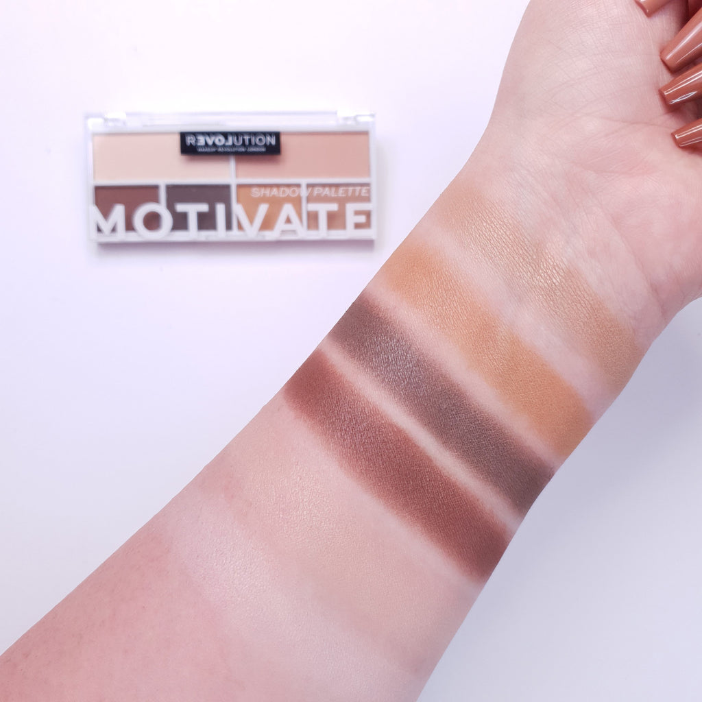 Relove Colour Play Eyeshadow Palette