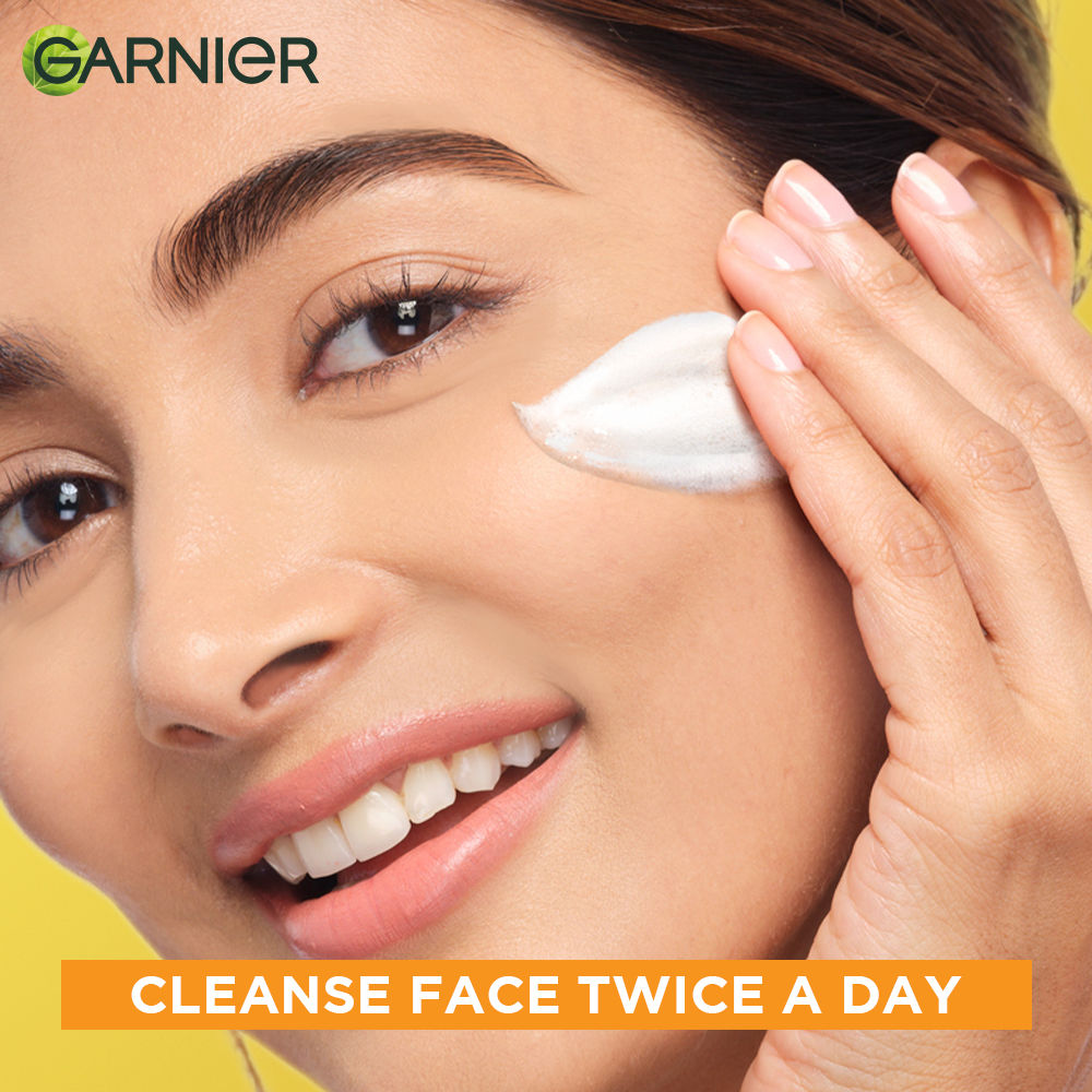 Bright Complete Vitamin C Gel Facewash