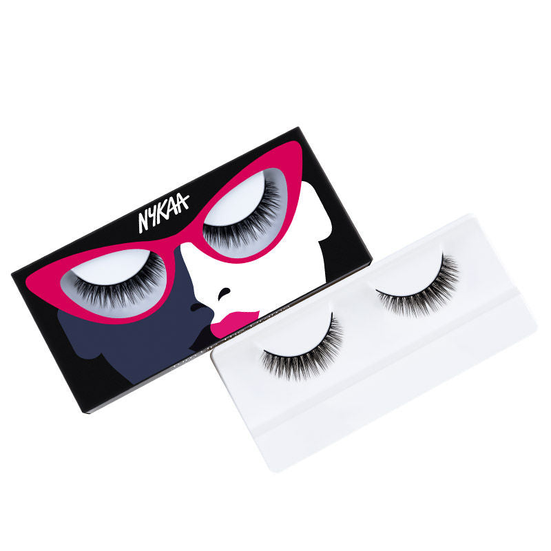 Nykaa Lash Talk Lightweight, Long & Volumizing Natural False Eyelash - Turn Up The Drama (1pcs)
